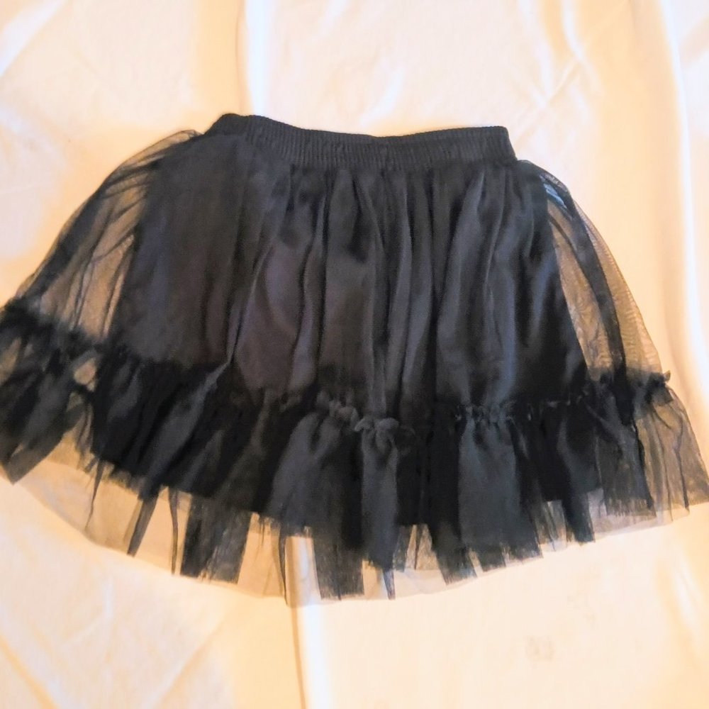 Exhilaration tutu skirt & Forever 21 pleated skirt Black
